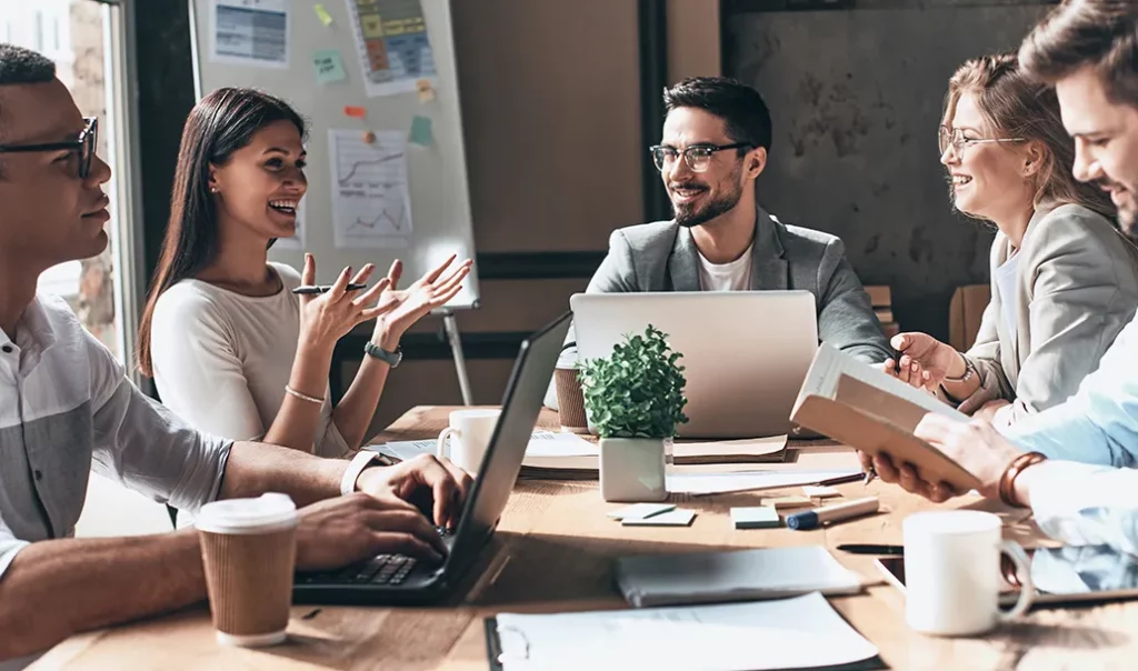 Réunion équipe client Conseil en communication opérationnelle